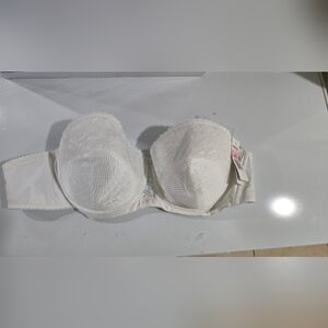 Strapless brasier 36DDD white Carnival creations